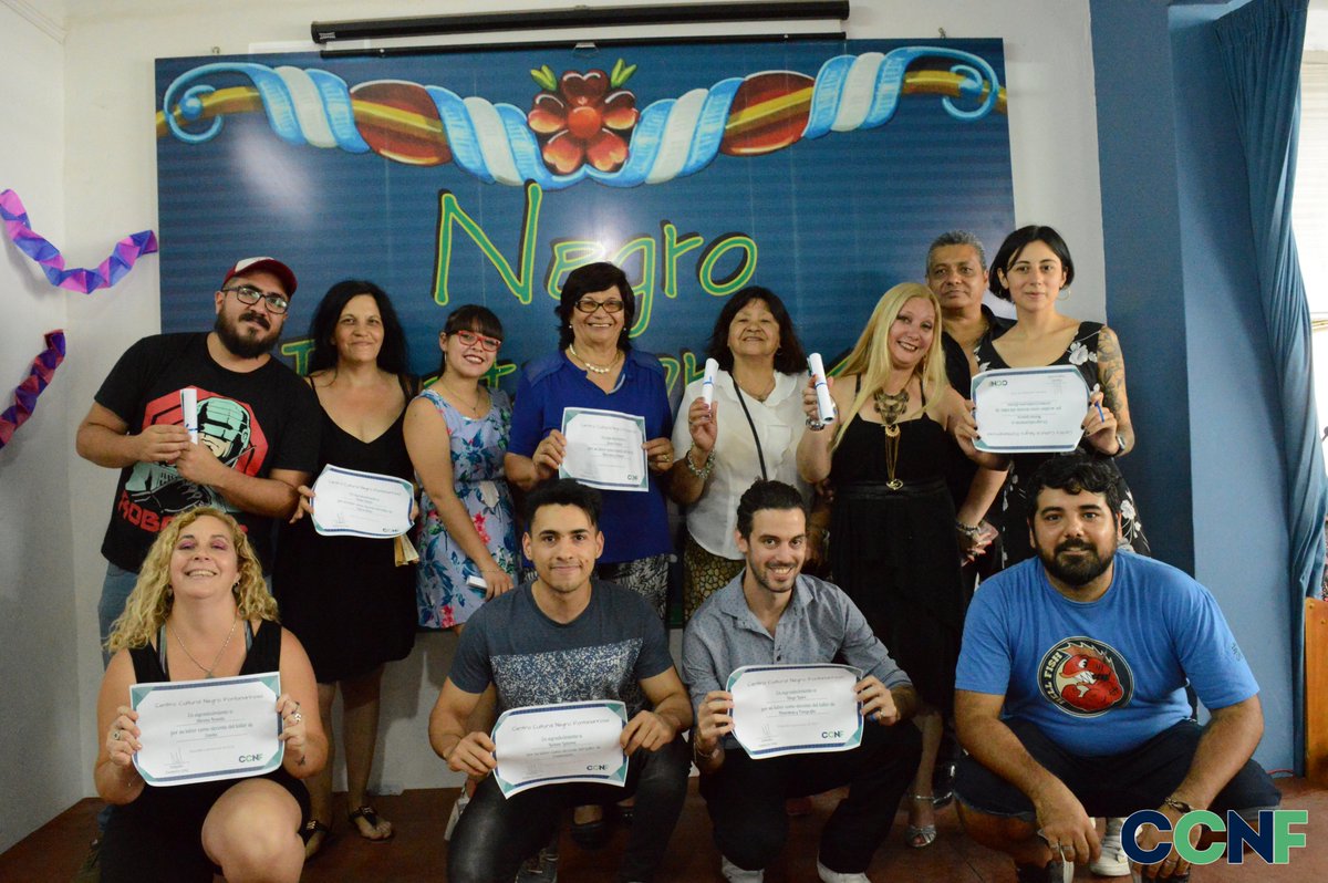 Muestra de fin de cuatrimestre y entrega de diplomas ✨🗞

💞 El sábado compartimos una hermosa tarde junto a quienes forman parte de la familia del #CCNF: alumnos/as, profesores, directivos y familias.