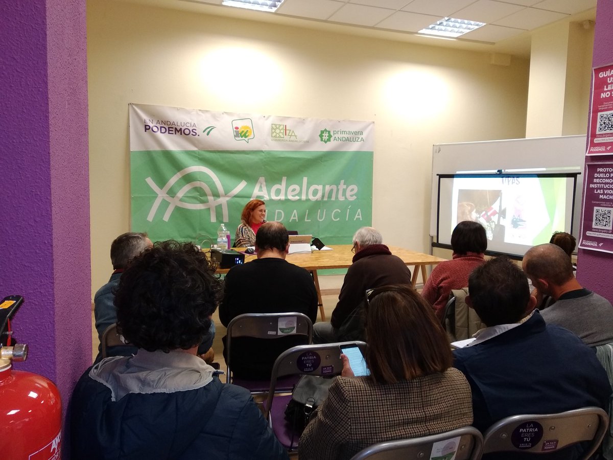 PodemosMLGP's tweet photo. 👏 Muy interesante la intervención de nuestra parlamentaria @Narguiles.

No sólo ha explicado su trabajo en el Parlamento de Andalucía, sino que también ha animado a la militancia y a los movimientos sociales a participar.

#Transparencia #NuevoImpulso https://t.co/DDzpj2bNqs