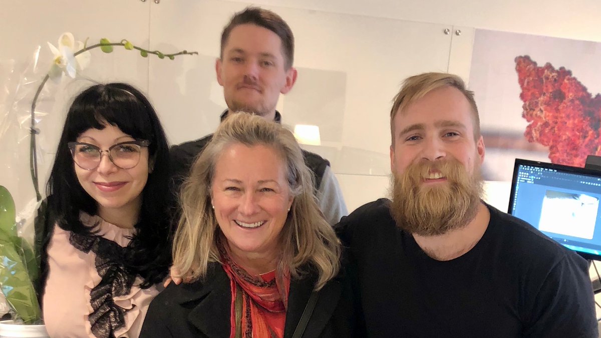 hausersite's tweet photo. We are out again spreading the Holiday cheer! Happy Holidays! 🎄
.
@QDADesignTO
Vertechs Design
Ferris + Associates https://t.co/Q7BoNXkY7i