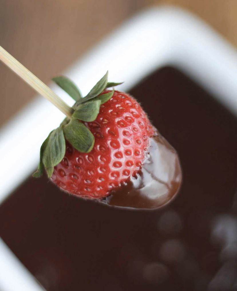 ALevelPsy's tweet image. Ethical Issues Memory Aid:

DIP With Chocolate

Deception
Lack of Informed consent
Lack of Protection from harm
Lack of right to Withdraw
Lack of Confidentiality

#dipwithchocolate
#ethicalissues 
#alevelpsychology