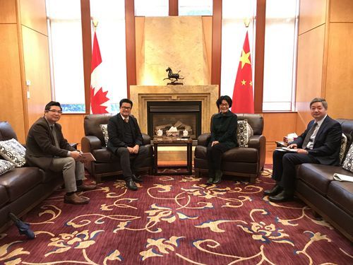 Remedios_Co's tweet photo. Consul General TONG Xiaoling Meets MCBA’s President Anthony Remedios https://t.co/ToZt3V53pQ https://t.co/MuW958G0KZ