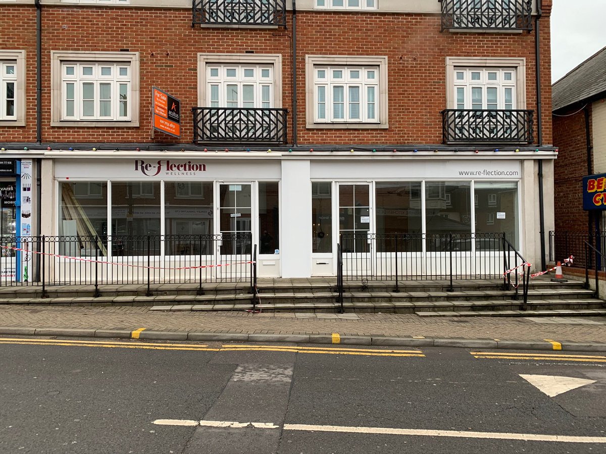 wellingtonsigns's tweet image. Stage 1 complete, new fascia signs done, windows and internals next #fasciasigns #shopsigns #internalsigns