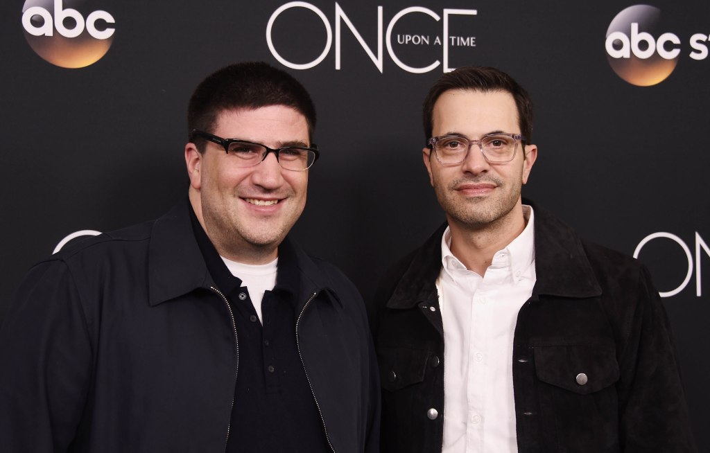 DEADLINE's tweet photo. Disney Fairytale Universe-Set Romantic Anthology ‘Epic’ In Works At ABC From ‘Once Upon A Time’ Trio https://t.co/Mk7hixU5T2 https://t.co/6wH3AU5Awd