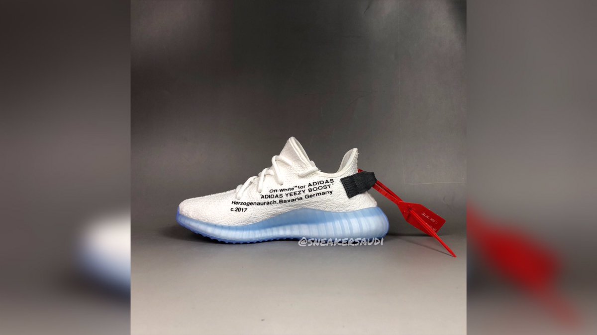 sneakersaudi's tweet photo. Yeezy boost 350 V2 x off-white 

#yeezy #YEEZYBOOST350V2 #off_white https://t.co/QRFD58ft0K
