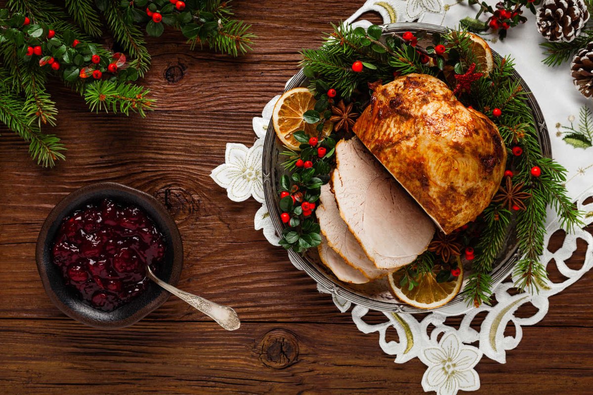 Have you made your Christmas plans yet? This year let Stripers do the holiday cooking! Chef Nick Burgess has prepared a three course menu complete with your Holiday favorites. Click for menu and reservation details: stripersrestaurant.com/media/2301351/…