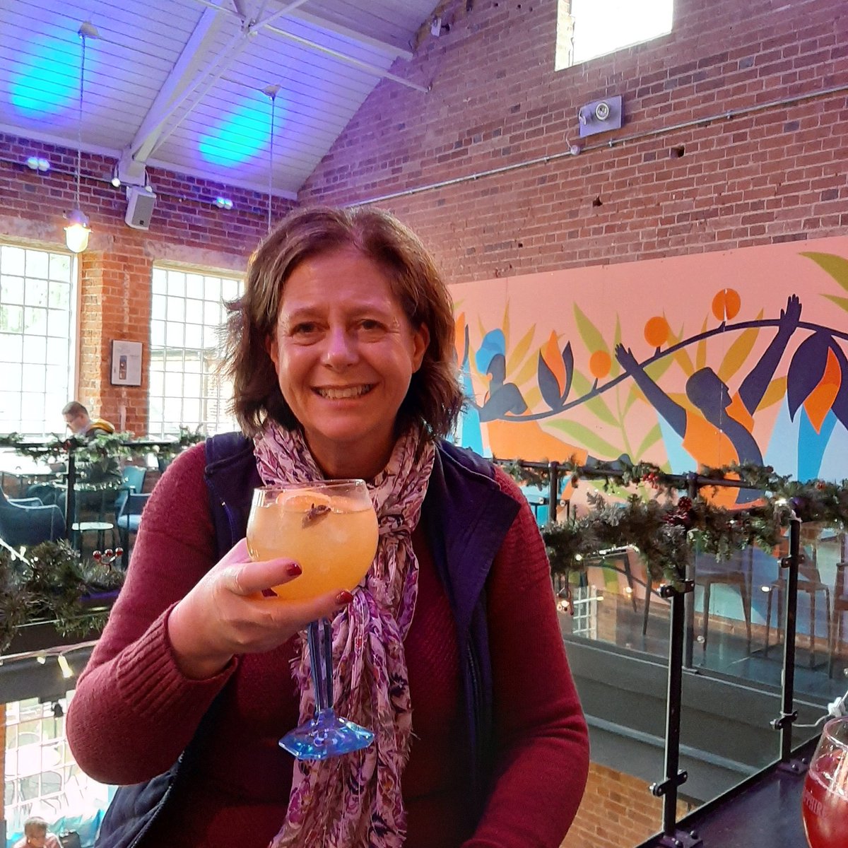 BritishCrafting's tweet image. Fab tour at @homeofbombay today! Cocktails on a Monday! Would make a great gift idea too! 
#bombaydistillery