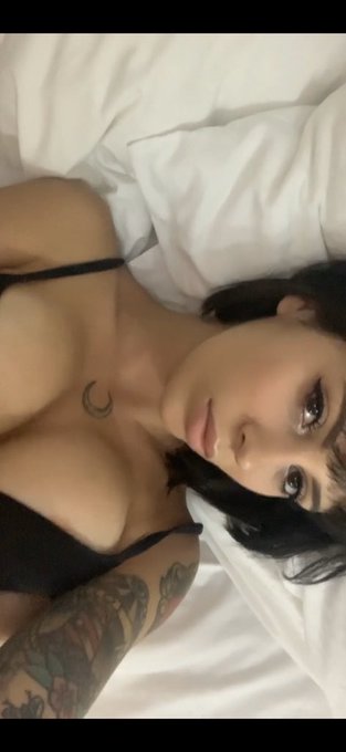 Ok boys vote now! Short or long one with most comments I keep ittt🧐🤕 https://t.co/PNhUoD06Lu