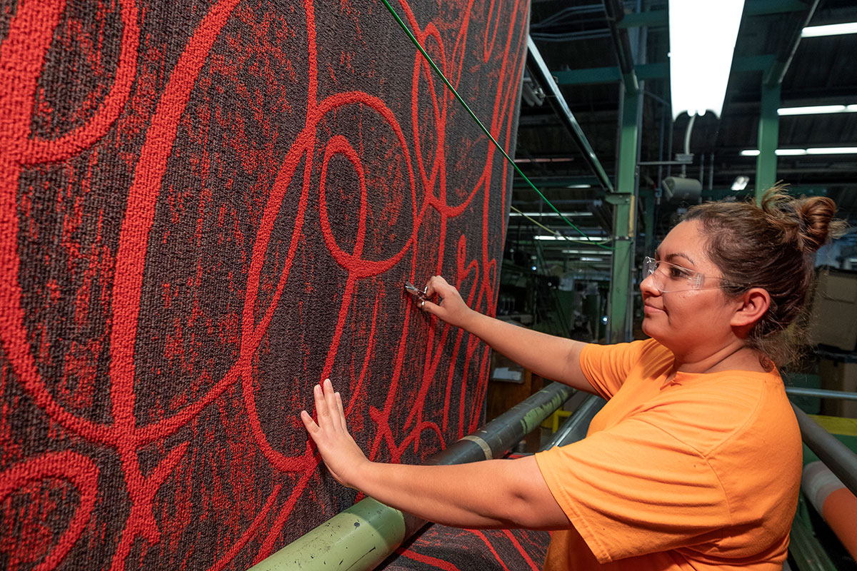 3BLNews's tweet image. Doing More With Floors: Read how @MohawkGroup continues to be a pioneer in the world of #sustainable commercial flooring through responsible manufacturing and product certifications via @gbd_mag bit.ly/34b2dhf