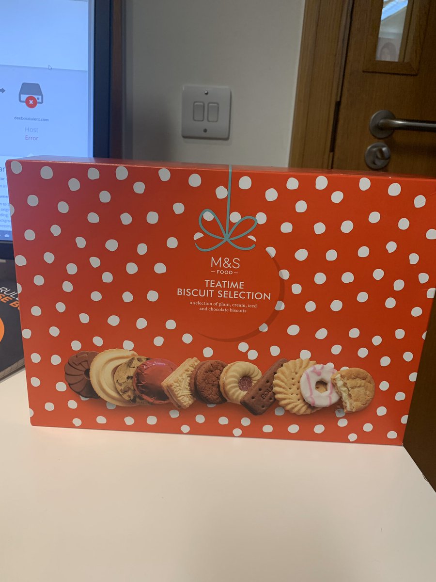 DeeBossTalent's tweet photo. Thank you Anthony for our lovely Christmas Gift & for coming in to see us #TeamDB #Actor #Xmas #Gift #GratefulAgent @AnthonyMJeffery @ConnieDeeBoss @RosieDeeBoss https://t.co/UJBKvzu3Xe