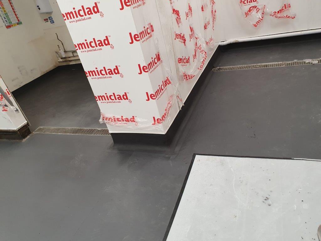 ResintekServ's tweet image. Works completed in Leeds last week - 250 sq mtrs of Altro Crete and associated coving. Works took place over two weeks and one Saturday and Sunday to get finished on time. Great looking resin floor even if we do say so ourselves @AltroFlooring