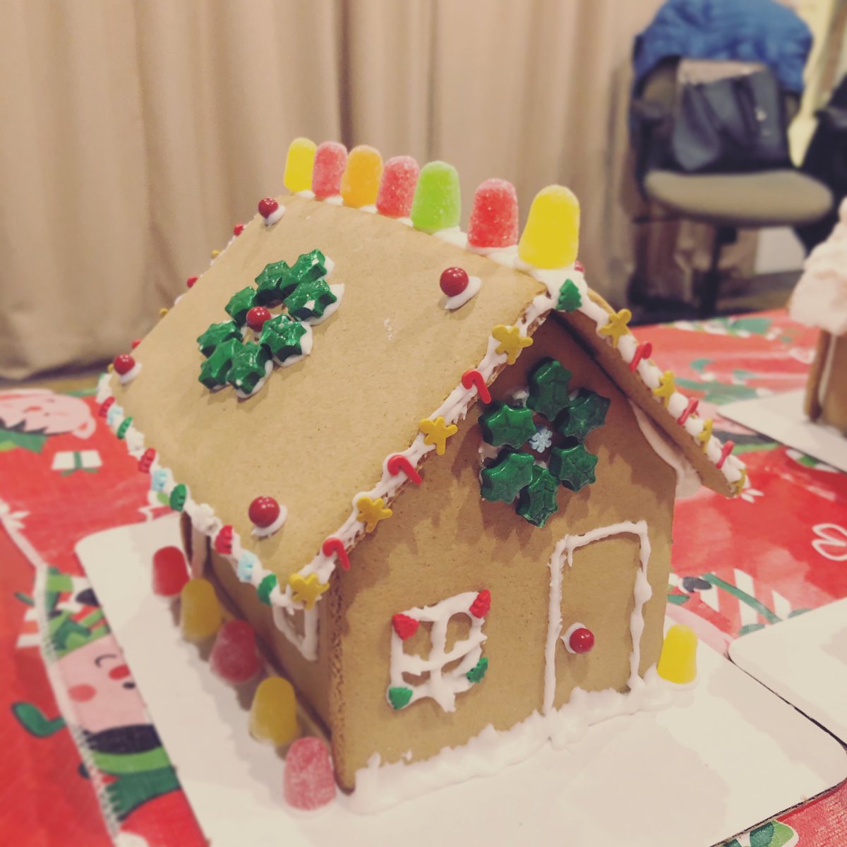 This was way more stressful then it should have been! 🎄🎄
•
•
•
#gingerbreadhouse #christmas #decorating #gingerbreadhousemaking