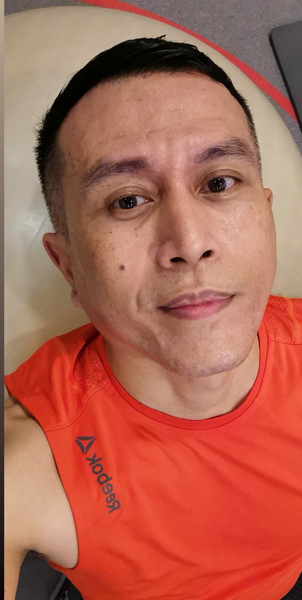 AbangOmar's tweet photo. Stretching #ball #viewpose #posture #fitness #gym https://t.co/eSOLQHu9EO