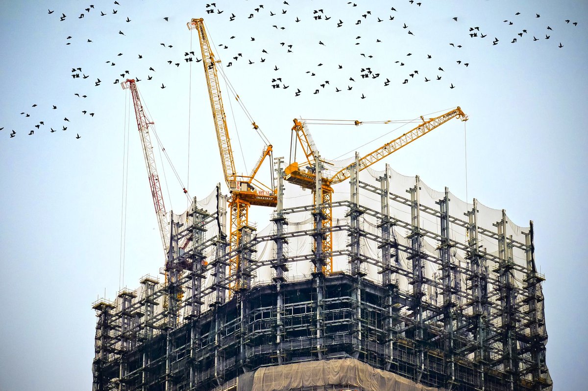 ContractStore's tweet photo. In this blog post, ContractStore explains how a client in the UK construction industry often requires its contractor to provide security. Performance Bonds &amp; Parent Company Guarantees are two forms of contract to handle this requirement. https://t.co/spf7aImJVv #Construction https://t.co/vnk0F1xyDc