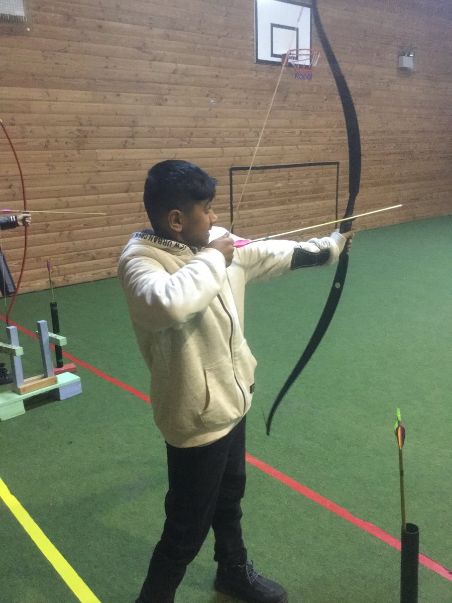 bensonschool's tweet photo. “We can shoot like Robin Hood!” #elftraining @WhitemoorL https://t.co/9VDLssJJxu