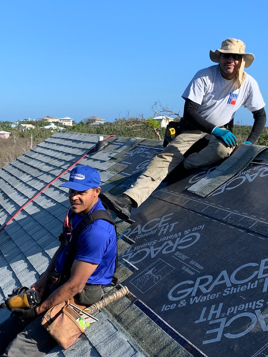 heart911team's tweet image. #GreenTurtleCay - HEART 9/11 brought a skilled workforce from @CarpnetersNYC and @IBEWLocalUnion3 who provided much-needed roof repair and electrical work to the community. #GTCStrong #HurricaneDorian