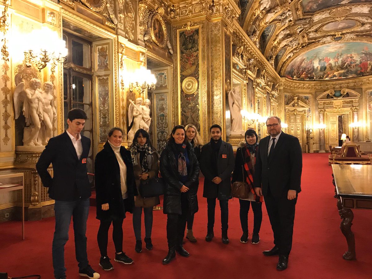 smartcities_msc's tweet photo. Visiting the Senate house in Paris was a proper treat. Just look at those architectural details! These walls are where big decisions get made in France.
.
#senate #political #politique #interiordecorating #redcarpetready #senatehouse #law #lawmaking #policy #policymakers https://t.co/hRzV5r0Kqw