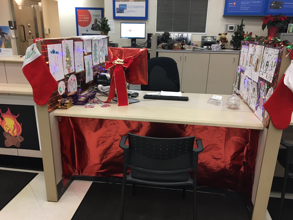 TamiNetzer's tweet photo. More choices for the office challenge @doochezny #officedoorchallenge #bestteaminbanking #bmo https://t.co/UiTa5rhoWh