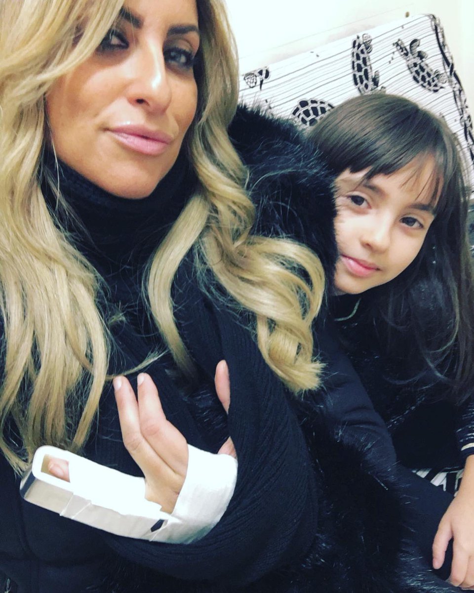 “Tranquilla #mamma.. ti accompagno io dal #dottore!” 🥰 #piccolograndeamore #mammaefiglia #sempreinsieme ❤️ #francescarodolfo