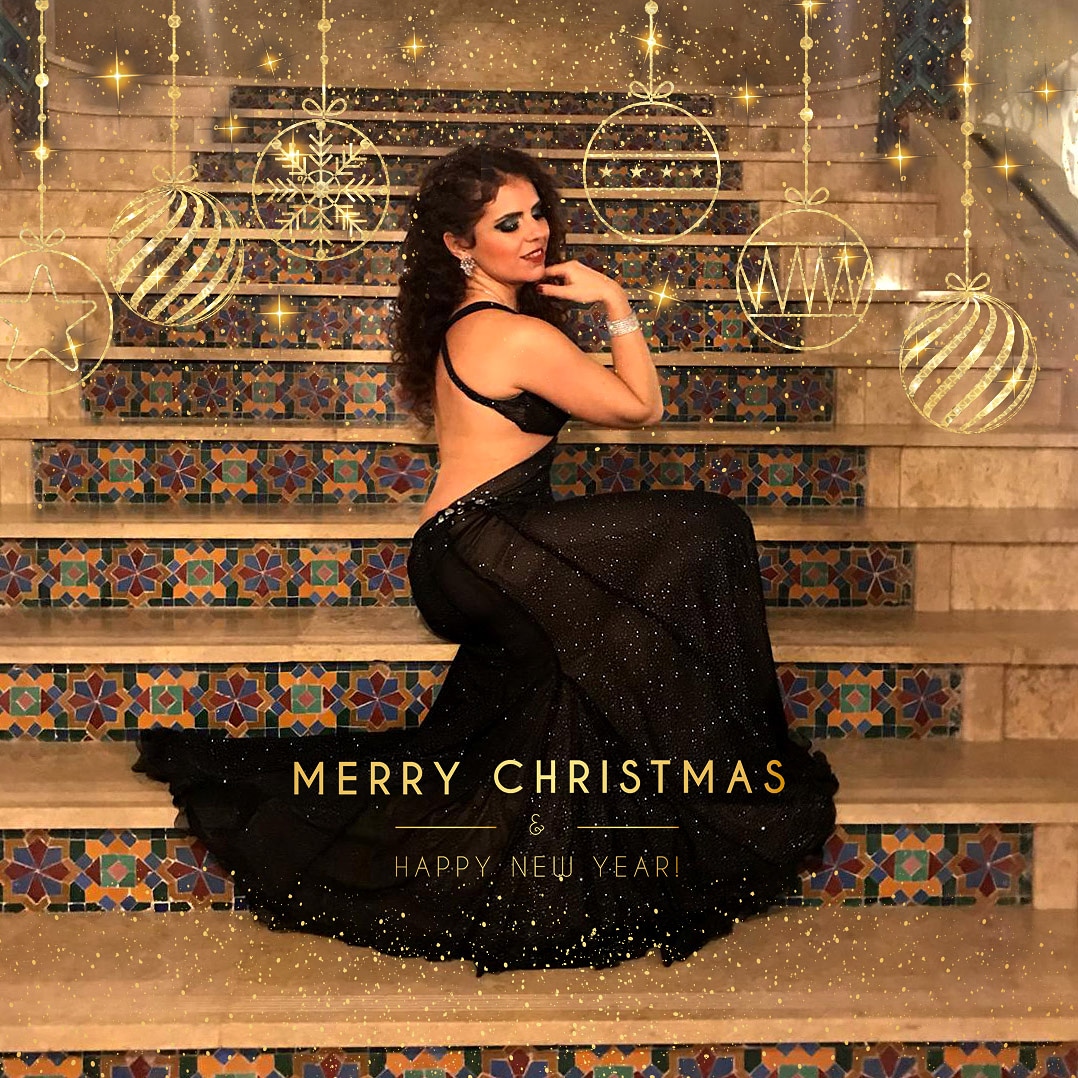 rosabeigbeder's tweet photo. Felices fiestas!!! 
#bellydance #bellydancer #orientaldance #MerryChristmas #FelizNavidad #rosabeigbeder #bailarina #Malaga https://t.co/OUWHGHamkW
