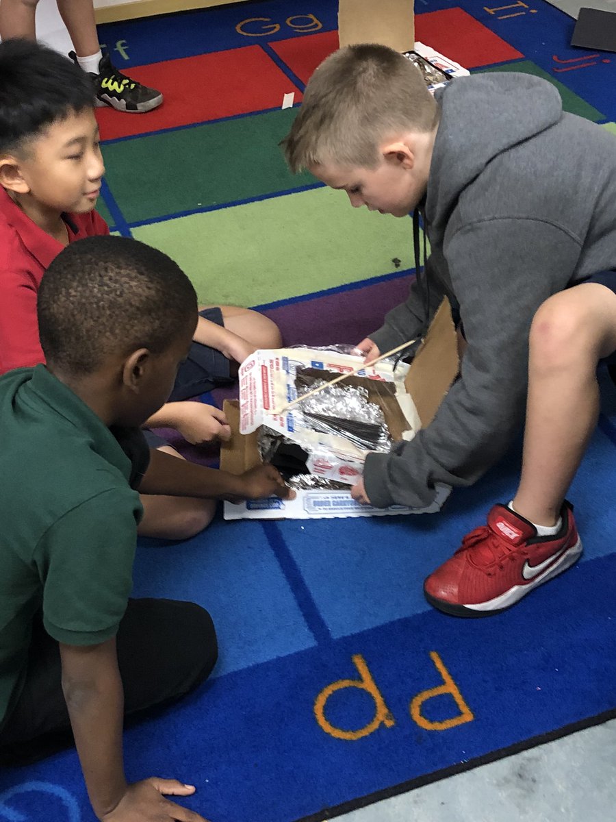 BeareSummer's tweet photo. What better way to learn about light energy and energy transfer then to create solar ovens and cook s’mores?? The kiddos had a blast. #matchmyvibe #vbescience #vbevibe https://t.co/tCI1ITSM6v