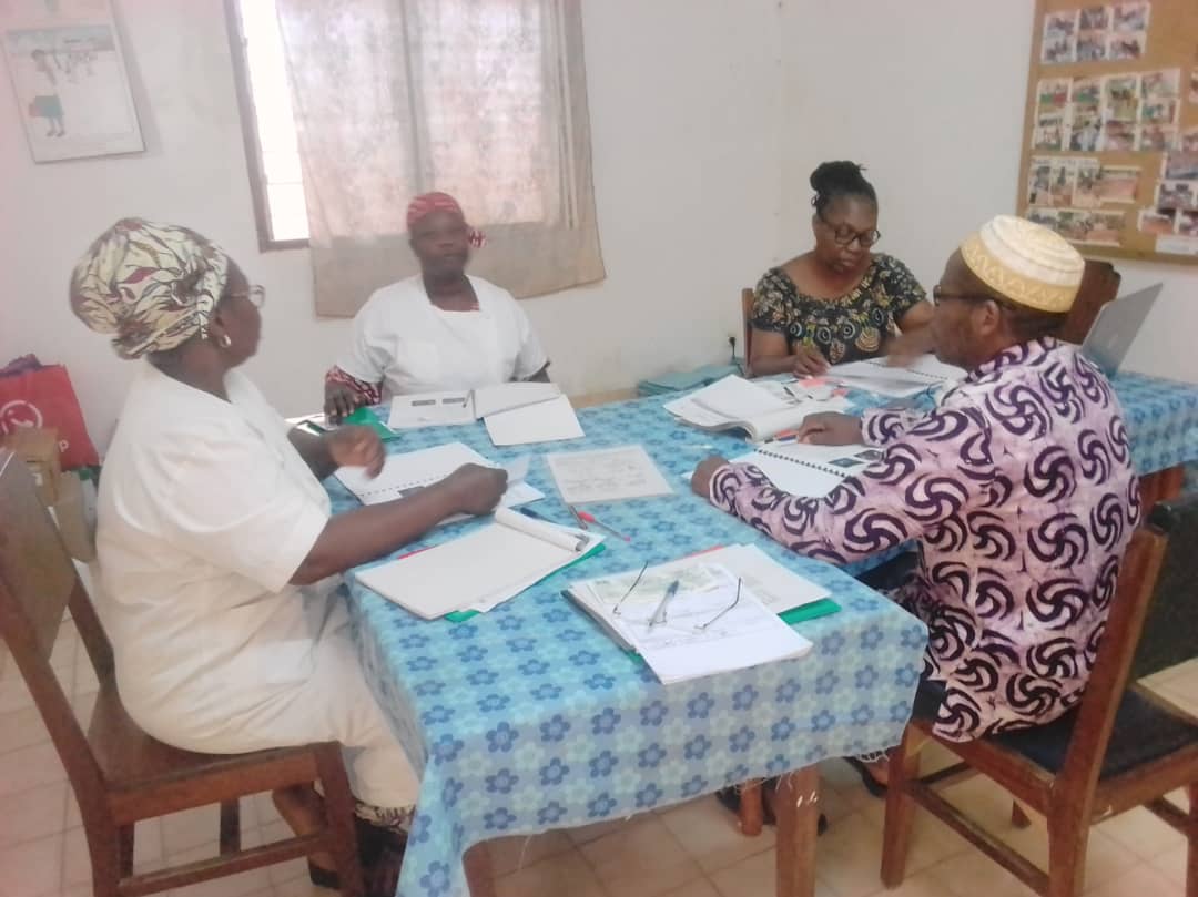 La formation des clientes à l'auto injection de Sayana Press est devenue effective dans les cliniques de l'ATBEF suite à une orientation des prestataires. Accroître l'autonomie de la femme  est un devoir pour nous.<a href="/ATCHOUJeanMarie/">Jean-Marie ATCHOU</a> <a href="/DjeriTchagbele/">Tchagbele Djeri</a> <a href="/BienetreAtbef/">ATBEF</a> <a href="/AtbefM/">ATBEF Maritime</a> <a href="/AtbefP/">ATBEF PLATEAUX</a>