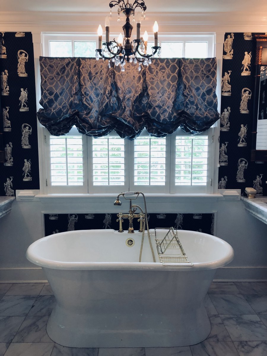 lottrealtygroup's tweet photo. Love this tub π. Calgon take me away! (Have I just given away my age?)
#Richmond #RVA #RichmondRealtor #RichmondHomes #RashkindSaunders #RSCoHomes #LottRealtyGroup https://t.co/OES3LVFJds