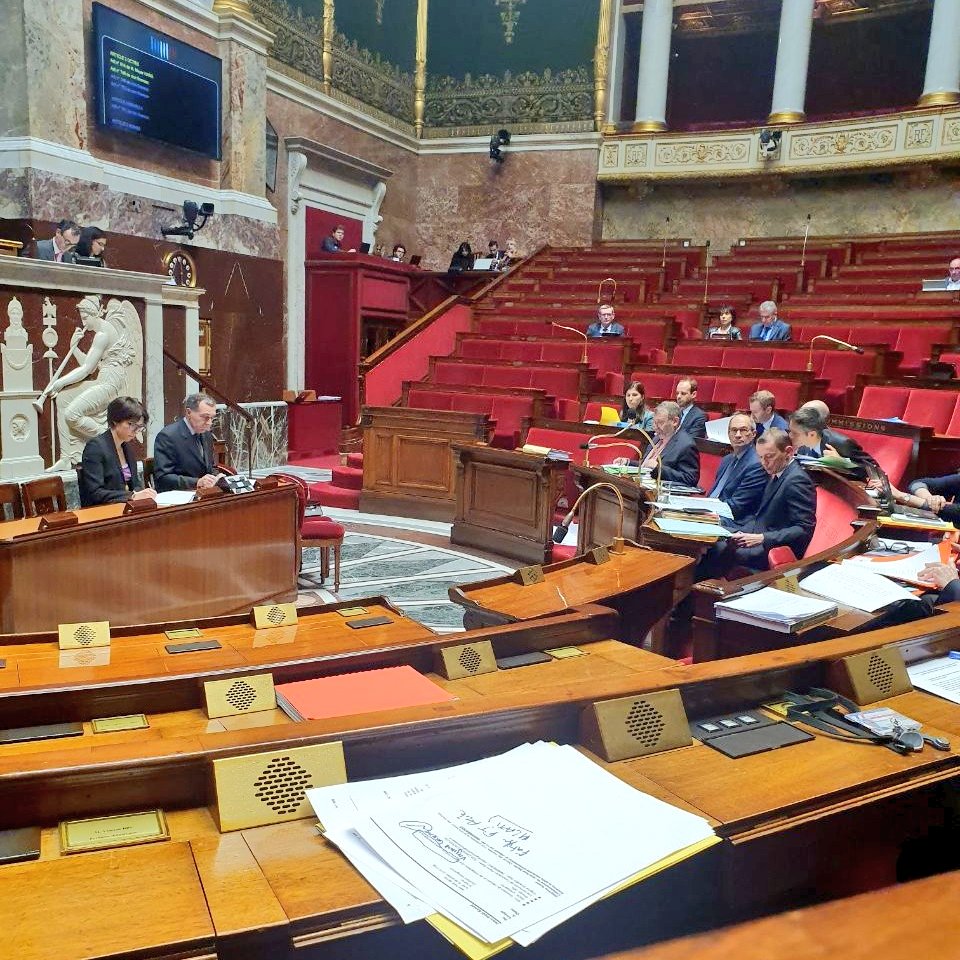 sarahelhairy's tweet photo. 🔔🏛 Dernière ligne droite du tunnel budgétaire avec la nouvelle lecture du #PLF2020. Je reste mobilisée pour défendre le #mécénat, le financement des #associations des #fondations et dire #NONàlarticle50. #DirectAN https://t.co/ajp9C5Y2t4