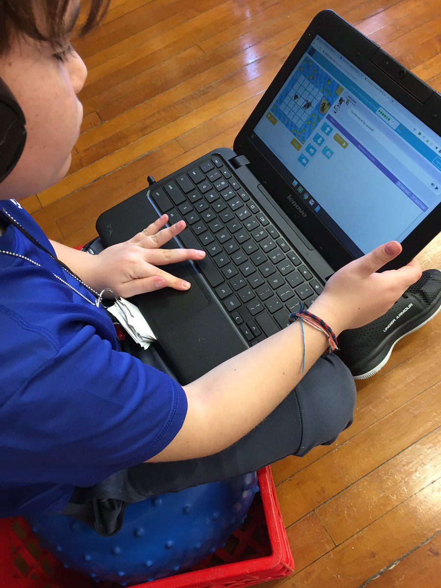 Room2wan's tweet image. Room 2 Ss participating in #HourofCode2019 Thank you @OT_James_Doyle !
@WanamassaElem @Poneill09 #SpartanLegacy @codeorg