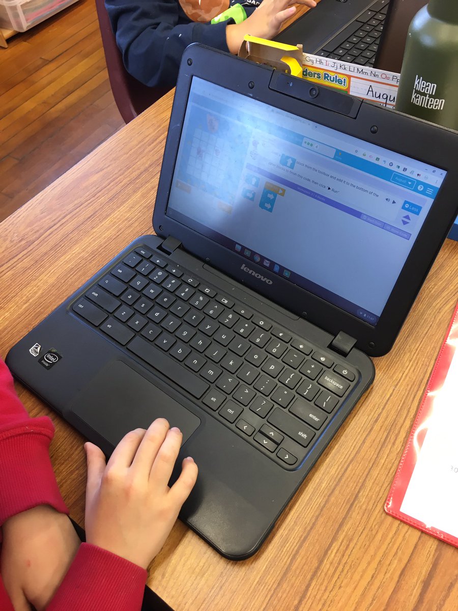 Room2wan's tweet image. Room 2 Ss participating in #HourofCode2019 Thank you @OT_James_Doyle !
@WanamassaElem @Poneill09 #SpartanLegacy @codeorg