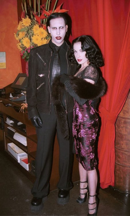 jade loves lys tweet media