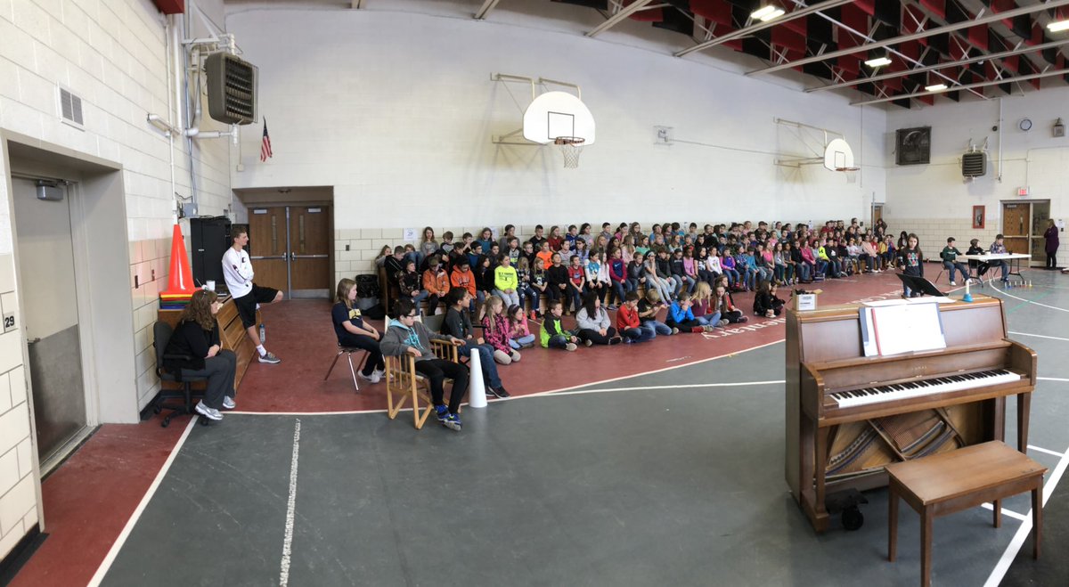 county_stark's tweet photo. Our elementary students are ready for their performance!! Come see them on Wednesday, December 18!! #RollSC #sceslearners #christmasprogram2019 https://t.co/gWOXkGMbIG