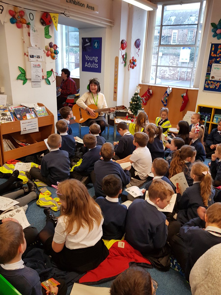 Thank you to Chard Library this afternoon for Year 3's story, Christmas treasure hunt and singing #community #readingforpleasure