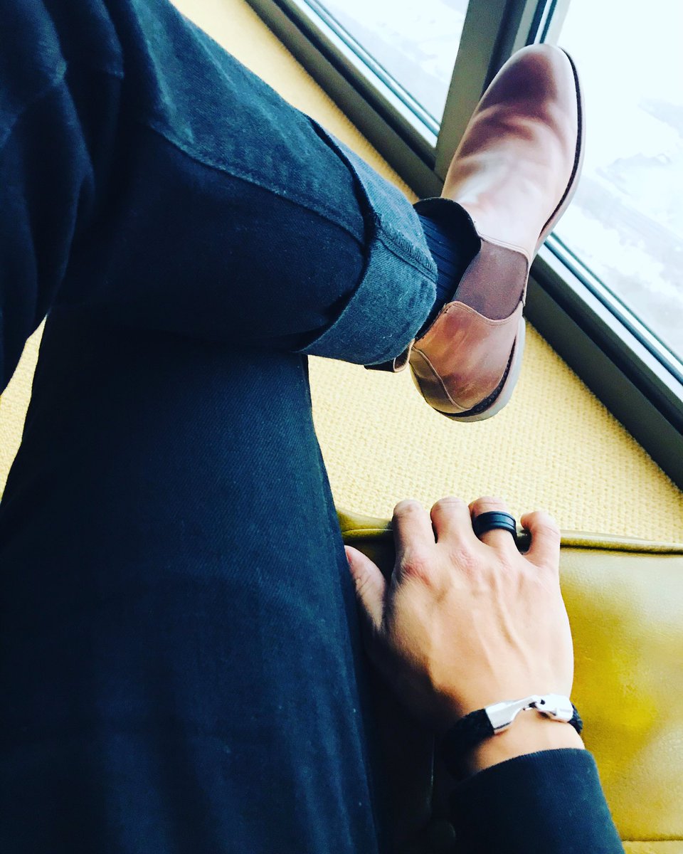 elVagabundoBK's tweet photo. I don’t re-invent the wheel, I just make it better!!😎🤙🏼
#menswear #mensfashion #mensstyle #mensessentials #leathergoods #jcrew #handcrafted #madeintheusa #elvagabundobrooklyn #fashionphotography #fashionconsultant https://t.co/rXz7CPt4t9