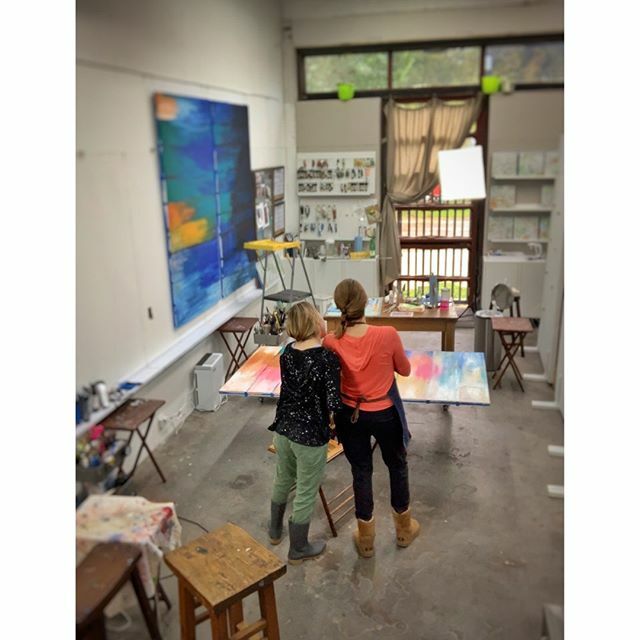 designaprilLLC's tweet photo. Lots of studio time makes me happy!  Working in the studio with Jen! ⠀⠀⠀⠀⠀⠀⠀⠀⠀ #designapril #aprilhenegar #516bedford #tindistrict #trinitygroves #trinitygrovesartist #trinitygrovesart @jenayyadart https://t.co/UBkEC2Z9bN https://t.co/PbPCRipjBt