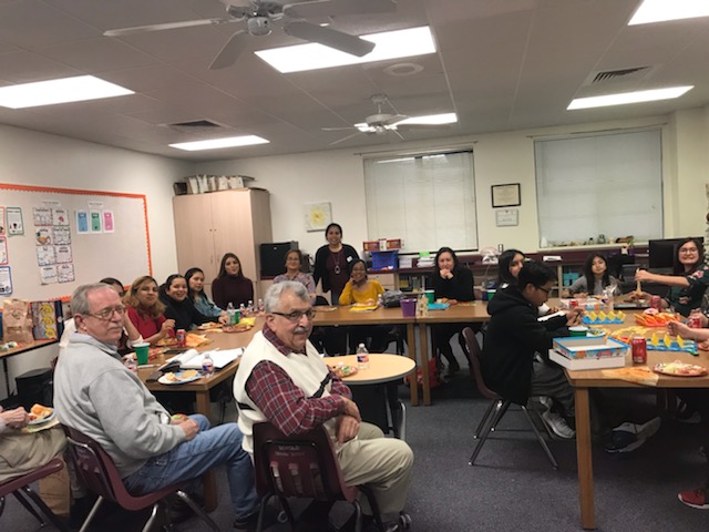 GisdFamilies's tweet photo. Pictures from Benold's after school ESL program potluck last week! These parents and students have been working hard on their English skills all semester while building relationships with each other and their instructors. #Benold #Georgetownproject #GISD https://t.co/HdYaWLq7Zq