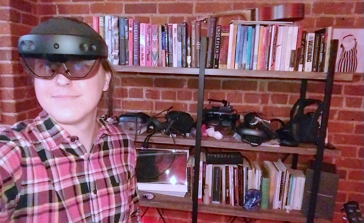 LiamBroza's tweet photo. Got to play with new toys over the weekend.
Expect updated #LifeScope #Unity & #WebXR builds!
@HoloLens @windowsdev @WindowsMixedR @akipman
#XR #AR #MixedReality https://t.co/7kD0Z0wtDW
