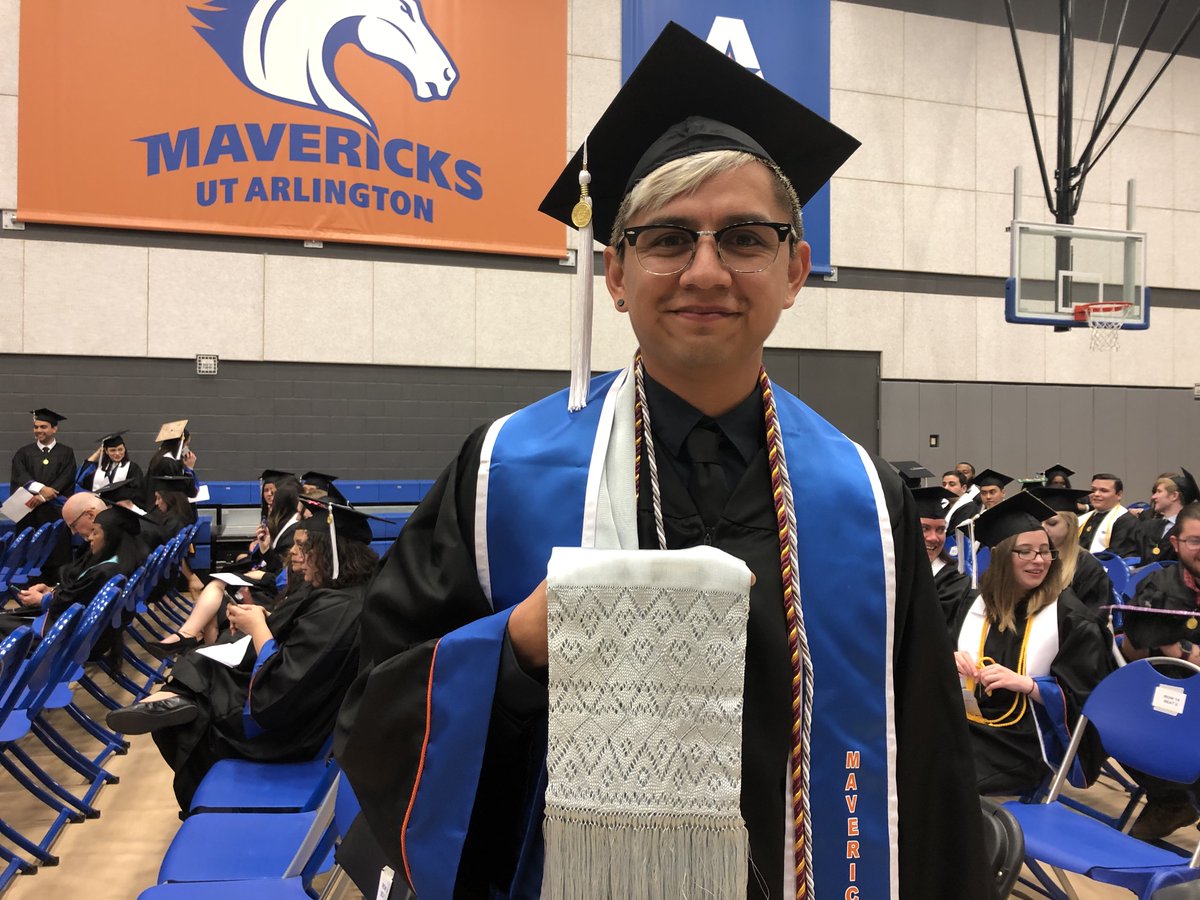 utamodlangs's tweet photo. "This is a very big day for me. It took me 32 years to finish. My family and my husband are here. My mom made this scarf for me to wear. I'm so happy to have so much support and I'm ready to go to grad school." Manuel Salazar Campillo, Modern Languages Class of 2019 #mavgrad2019 https://t.co/EB2dYGYpqY