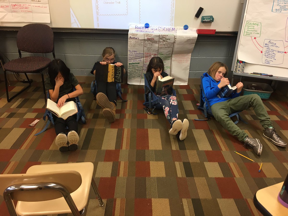ShiplesStars's tweet photo. Lots of Harry Potter fans in Room 206 in the morning! @GreenbriarD28  @D28Northbrook https://t.co/wwIVJqy4Te