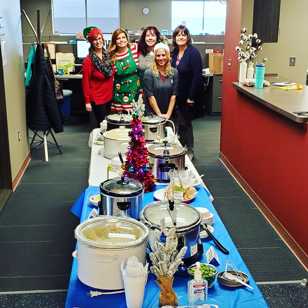 MetroCA_net's tweet photo. Soup-a-Palooza hosted by Support Services to wish our "internal clients" #HappyHolidays! #soupson #MCAFAMILY #mycoworkersarebetterthanyours https://t.co/ZaYnq3nGj5