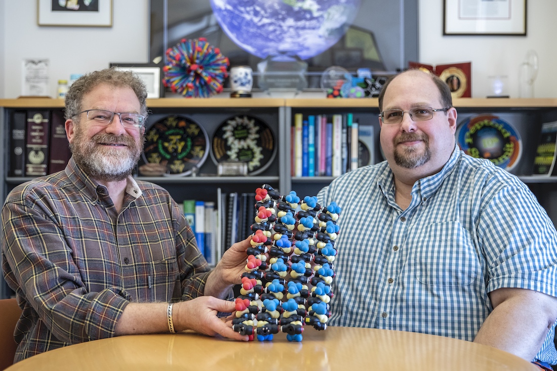 BerkeleyLab's tweet photo. 🗓 #BestOf2019 Editor’s Pick: A game-changing test for prion, #Alzheimer’s, and #Parkinson’s diseases is on the horizon. Learn more 🧪 https://t.co/qHlbBkho9S #BestOf2019 #Top10 #BringingScienceSolutionsToTheWorld #16elements @molecularfndry #diagnosis #gamechanger https://t.co/vcZ4bmCHfd