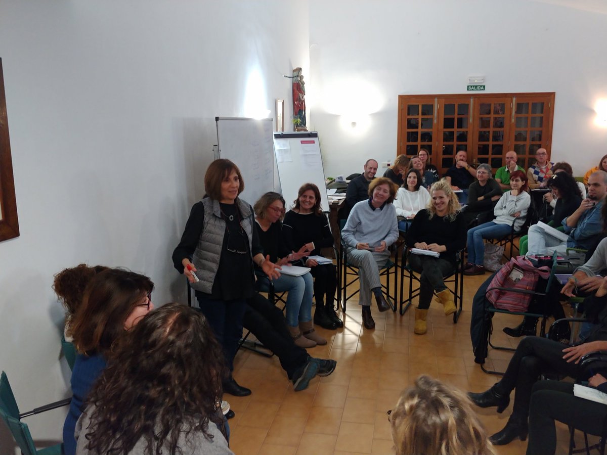 ceppalma's tweet image. Els equips pedagògics de la xarxa d'assessors dels Centres de professorat de les Illes Balears ens formam avui amb Montserrat Vila #xarxa #formacion  #argumentar