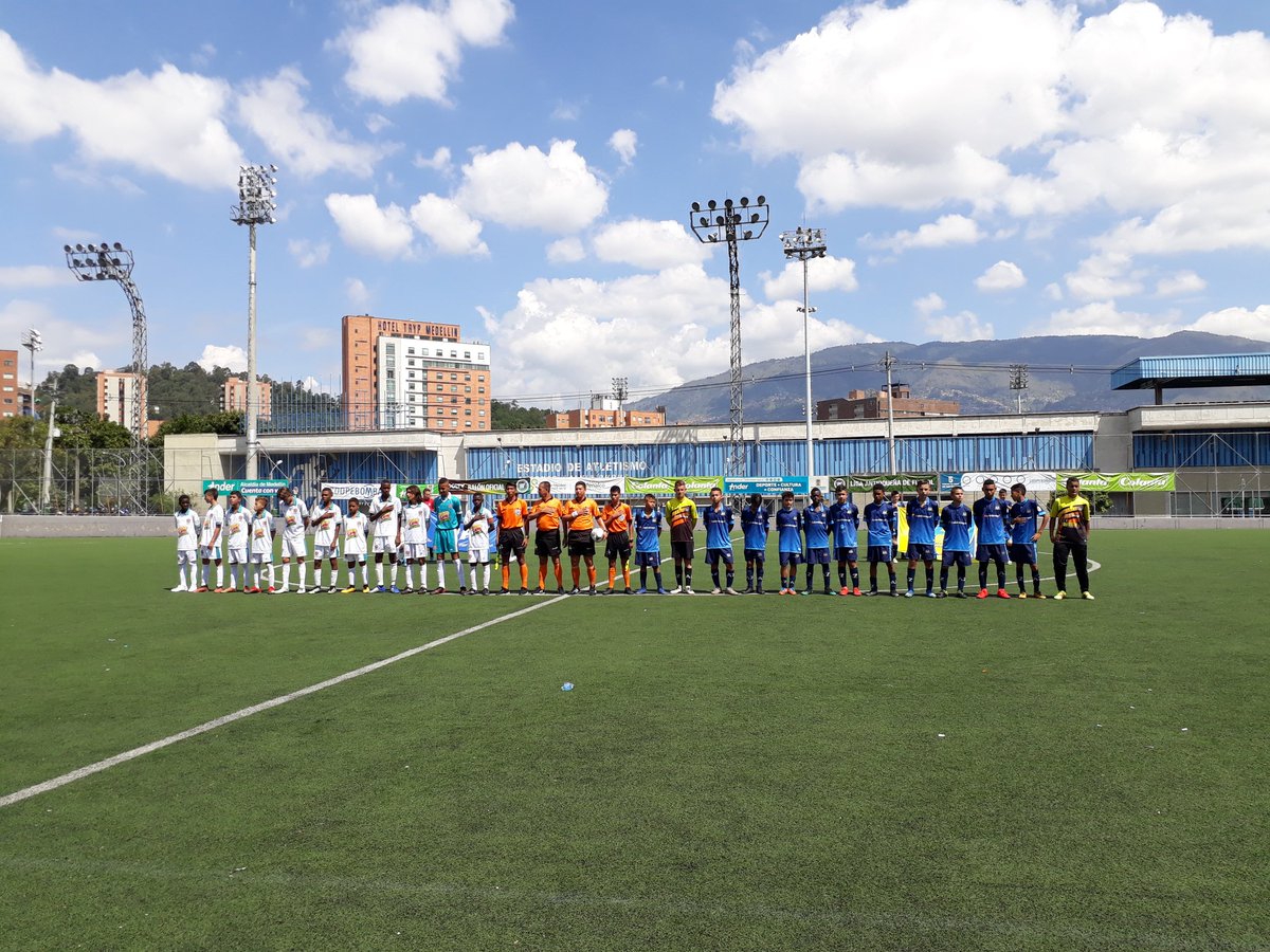 AntioquiaLAF's tweet photo. #FinalesLAF2019
🏆🇳🇬Inicia la final entre
CD Estudiantil
🆚️
Belén la Nubia Arco Zaragoza
Categoría #Sub12A https://t.co/EZ9EA5ITd1