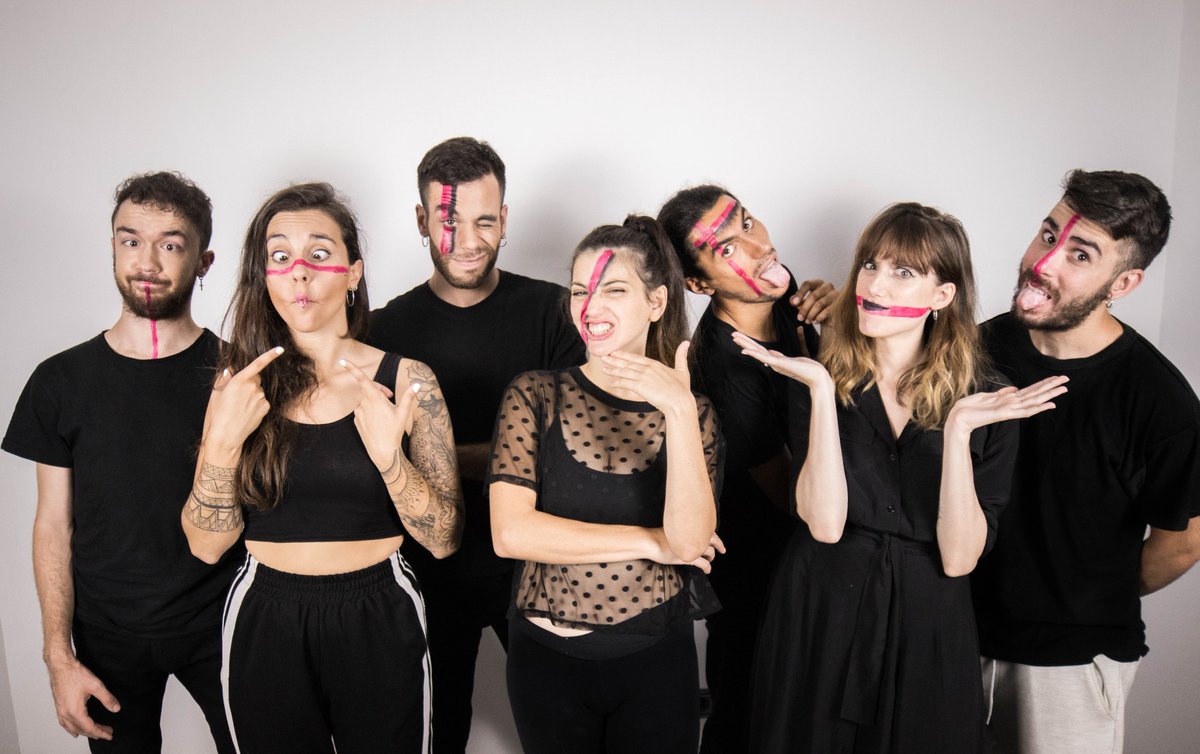 CrashBatucada's tweet photo. Ellas reunen artistas profesionales para trabajar conjuntamente en diversos retos sociales (educación, medio ambiente, migraciones...) utilizando la música como uno de sus medios conductores.

No las perdáis de vista! 🤗🤗 https://t.co/7vcgfoCBlT