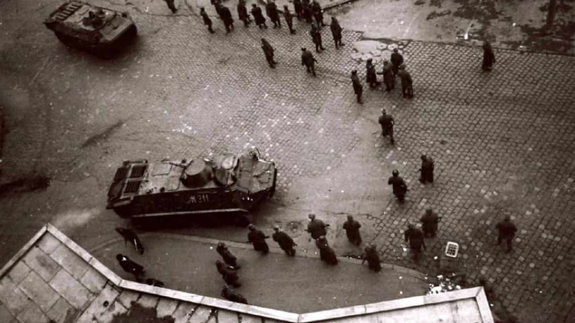 The army is sent to crush the protests. What follows is 4 days of clashes. Hundreds where arrested and dozens killed as orders are given to open fire with war munitionSecuritate troops take the bodies of the dead to burn or bury them outside the city in mass graves