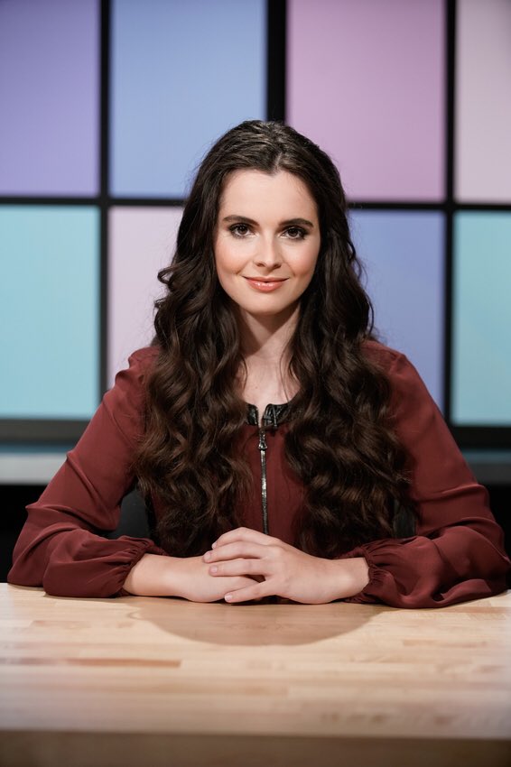 VanessaMarano's tweet photo. Guess who is a judge on Chopped Jr tomorrow!!! 😏 #choppedjr https://t.co/TaFXyt8goL https://t.co/c24pcX5qjs