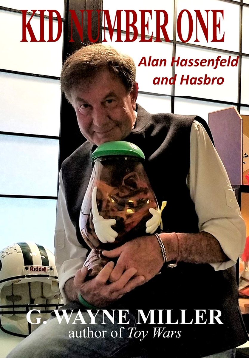 kathrynzoxshow's tweet photo. Join me 12/18 at 10 am ET to hear Author &amp; Staff Writer, Providence Journal @gwaynemiller share his book “Kid Number One: Alan Hassenfeld and Hasbro”. Listen on @VoiceAmVariety | https://t.co/6fLqrb6eR6 https://t.co/JQRdNwH0RX