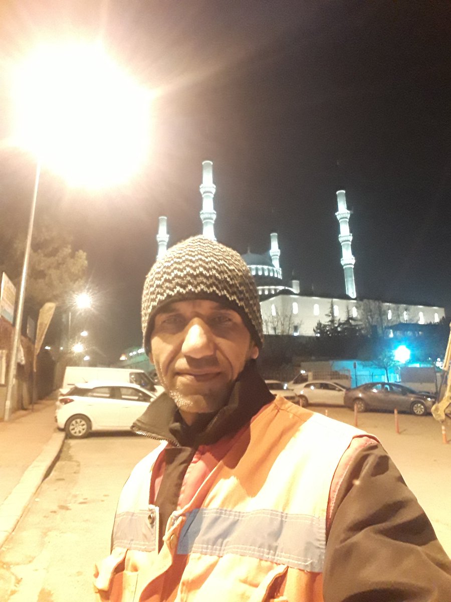 li9282138's tweet photo. Iyi geceler herkese⚡🙋‍♂️⚡ https://t.co/DzNujl6hQ0