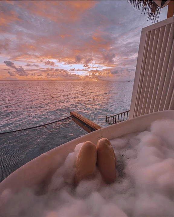 STTROPICA's tweet photo. View Envy π
πΈ: @taramilktea
#sttropica #sunset #sunsetcolors #paintedsky #beachviews #views #bathviews #perfection #beachbabe #vacaymode https://t.co/VRdbSyL3KN