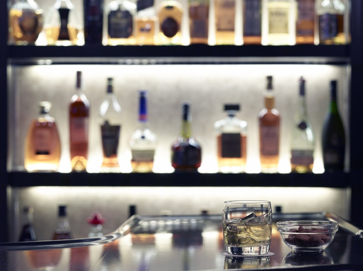 Samaria_Hotel's tweet photo. On the third day of Christmas my true love sent to me
A glass of a very old distilled whiskey 🎶 https://t.co/nikYA3IvLy
#SamariaHotel #Chania #Crete #ChristmasIsComing #ChristmasCountdown https://t.co/96msCbdlsH