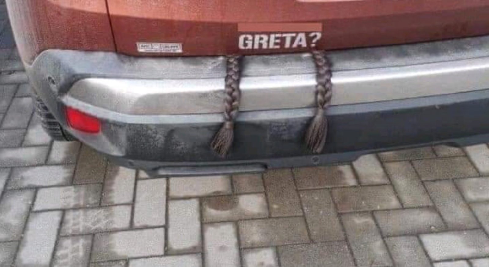 EL7aIK3XkAA59ru?format=jpg&name=large